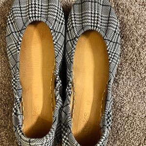 Tieks Seafield Check